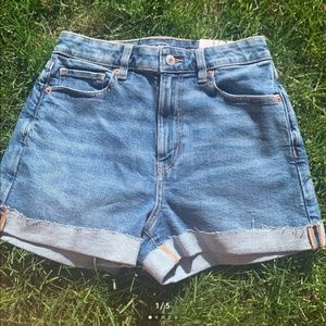 Jean shorts mom